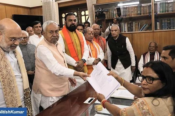 आज नीतीश कुमार राज्यसभा सांसद के रूप में लेंगे सपथ कौन होगा 20 वर्ष बाद कौन होगा बिहार का अगला मुख्यमंत्री ?