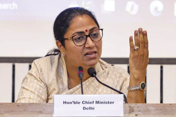 दिल्ली की मुख्यमंत्री Rekha Gupta का सख्त आदेश – भ्रष्टाचार के प्रति जीरो टॉलरेंस की नीति