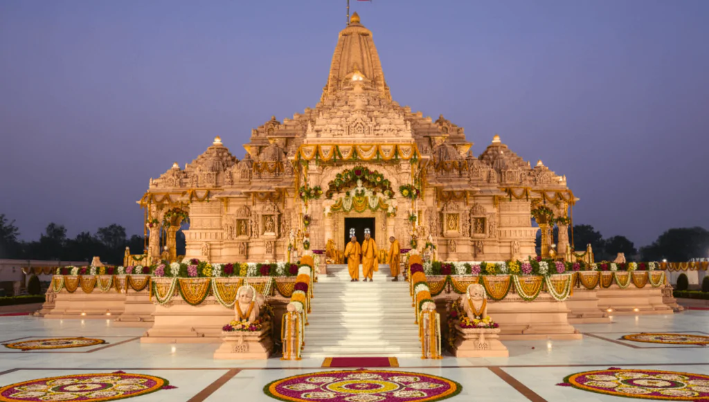 Ram Mandir चढ़ावा चोरी मामले में दर्ज हुई FIR अखिलेश ने कसा तंज कहा – फुनगी को फांसी