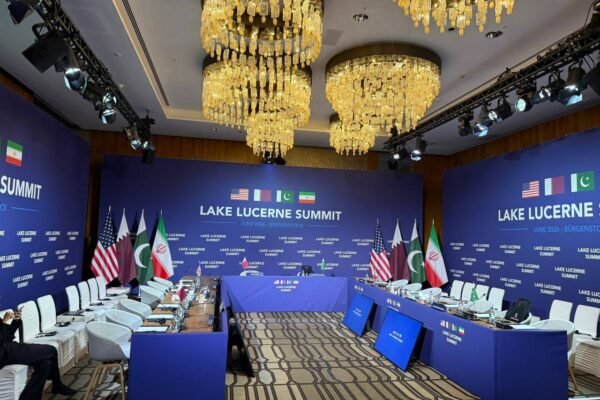 Iran US Peace Talk : नहीं बनी स्विटजरलैंड में बात ट्रंप की धमकी से भड़का ईरान