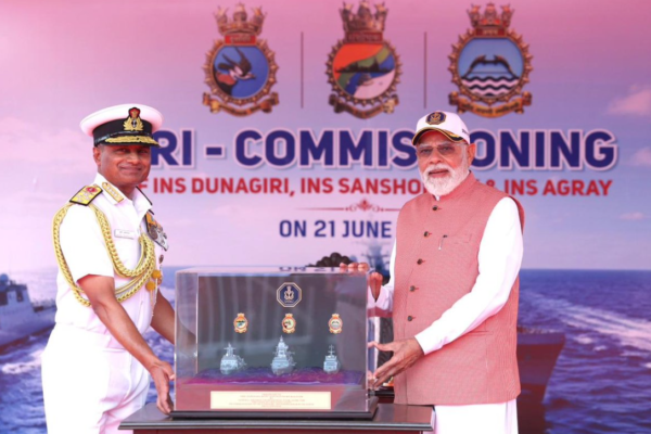 Indian Navy को मिला 3 नया युद्धपोत अग्रय, दूनागिरी और संशोधक , PM ने कहा ” शांति के लिए शक्ति जरूरी”