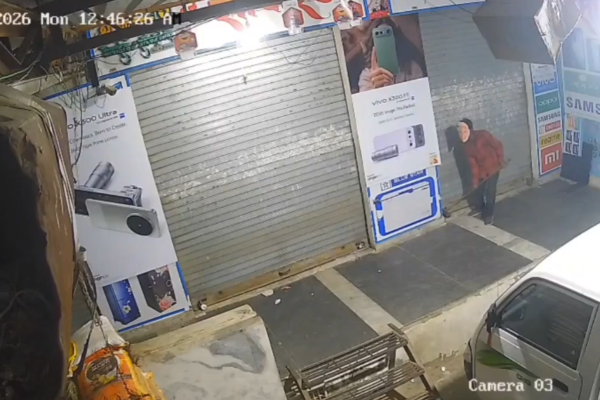 राजस्थान के Bhilwara में चोर पहन कर आया PM मोदी का मुखौटा , अब सोशल मीडिया पर वायरल