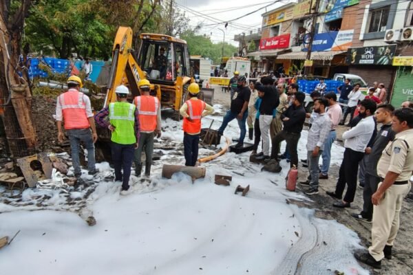 इंदौर में गैस पाइपलाइन में बड़ा ब्लास्ट, 4 लोग घायल, दो गम्भीर