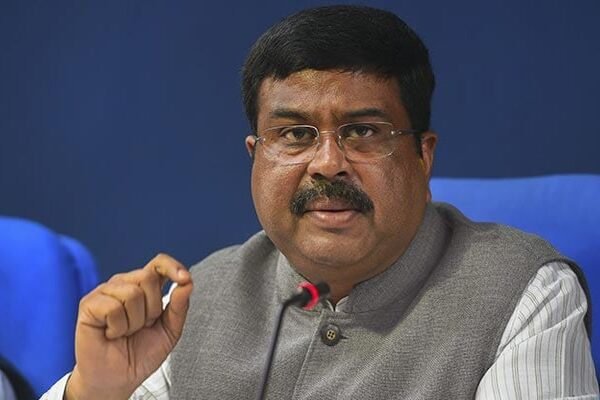 कॉकरोच जनता पार्टी पर धर्मेंद्र प्रधान का वार कहा दहशतगर्दों की बी-टीम
