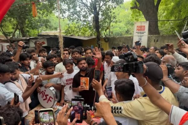 दिल्ली के जंतर मंतर पर चल रही CJP के प्रोटेस्ट में हंगामा क्या है पूरी खबर ?