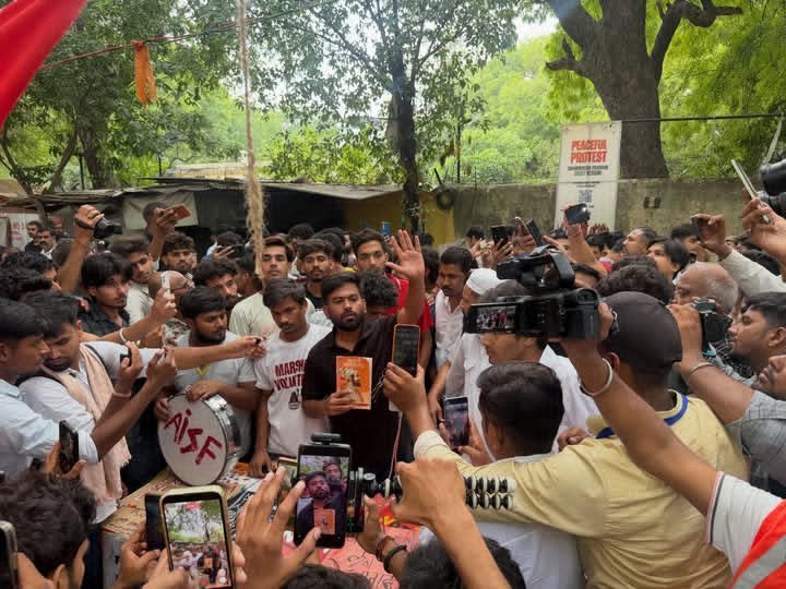 दिल्ली के जंतर मंतर पर चल रही CJP के प्रोटेस्ट में हंगामा क्या है पूरी खबर ?