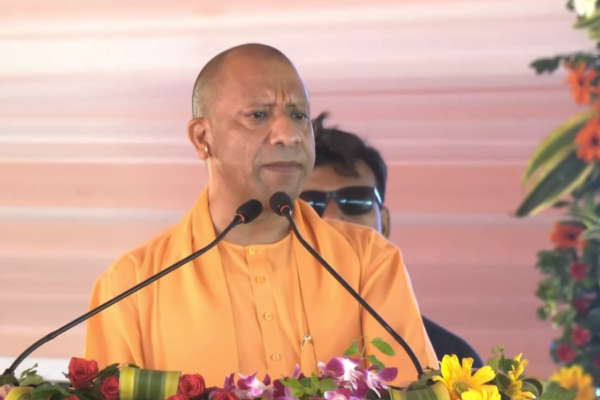 Yogi Adityanath ने बताया सपा की पीड़ा कहा – जहाँ राम मंदिर है वहां ये बाबरी देखना चाहते थे
